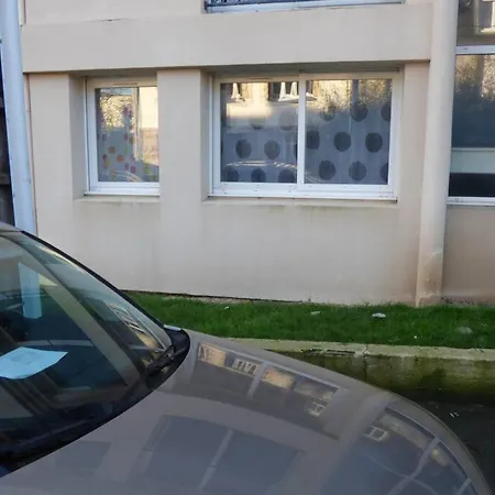 Saint-marc : T1 Bis Bien Situe Wifi