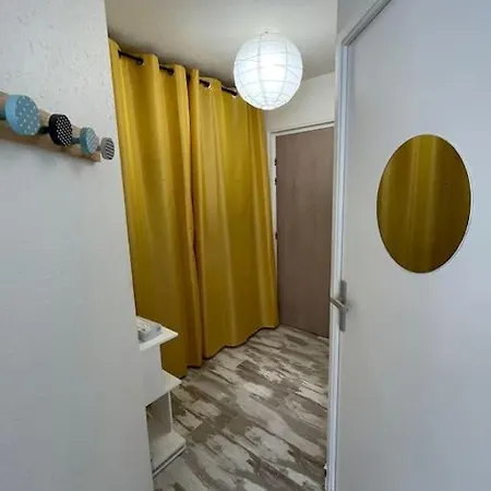 Saint-marc : T1 Bis Bien Situe Wifi