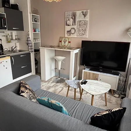Saint-marc : T1 Bis Bien Situe Wifi Apartment